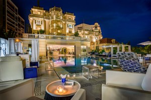 Hôtel Metropoole Monte Carlo - Piscine créee par Karl Lagerfeld - L'été arrive à Monaco, apéro trendy sur la Côte d'Azur - Photo L. Galaup - Blog Mister Riviera 2016
