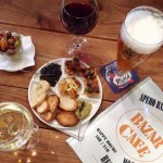 Bar à Nice - Le Bazar Café et sa terrasse au soleil sur la zone piétonne - Happy hour et buffet de tapas Côte d'Azur - Blog Mister Riviera 2016