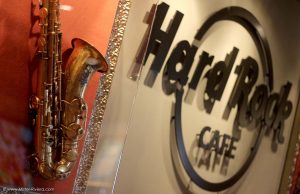 Hard Rock Café Nice : Le saxophone de Coleman Hawkins pour le Nice Jazz Festival - Blog Mister Riviera - Blog Côte d'Azur