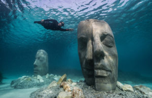 Côte d'Azur Insolite : Des statues immergées au large de Cannes - Blog Mister Riviera 2021